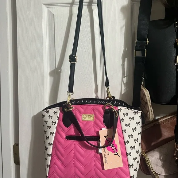 Betsey Johnson purse NWT - Picture 3 of 3